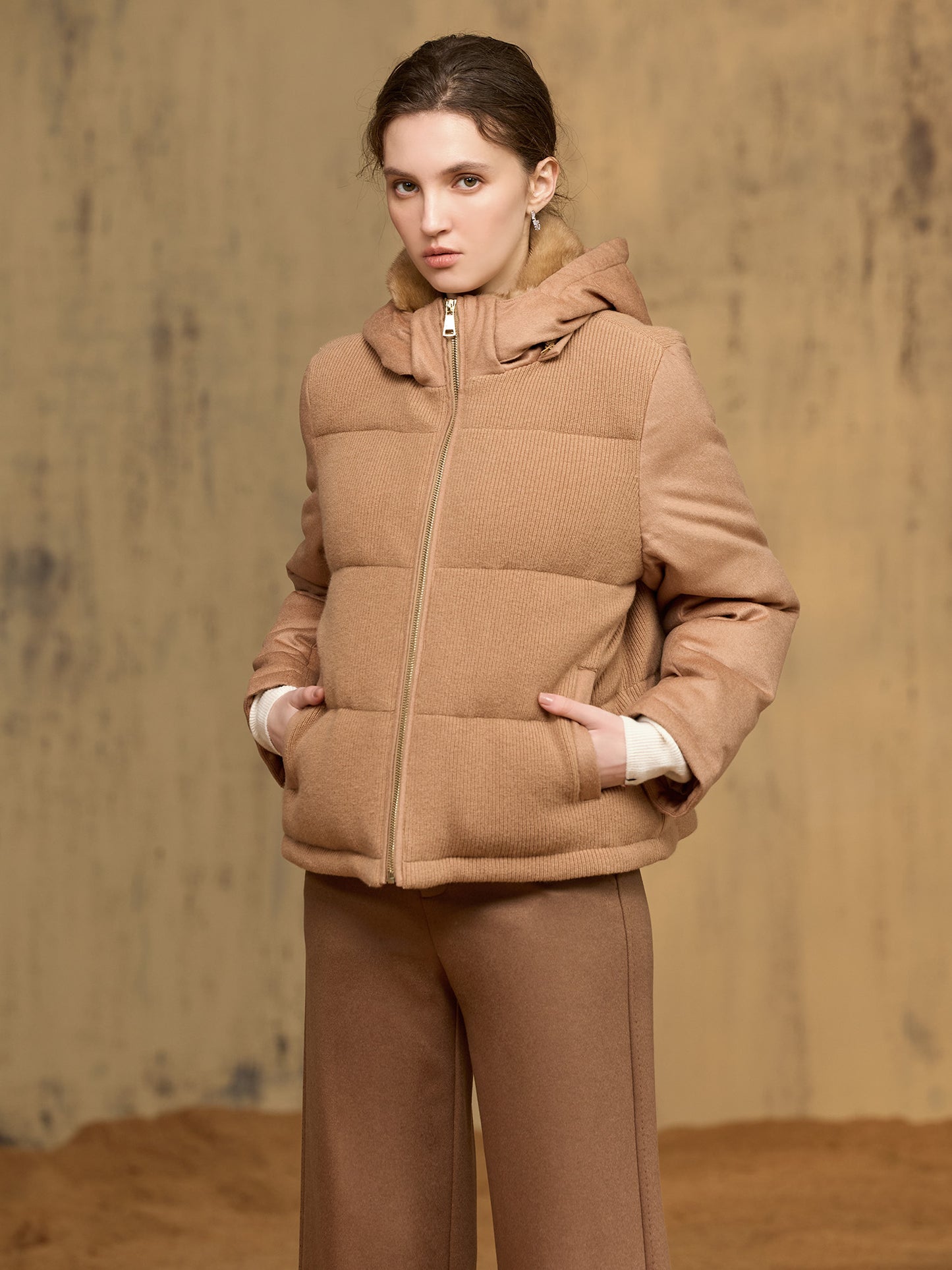 貂毛領連帽羽絨外套